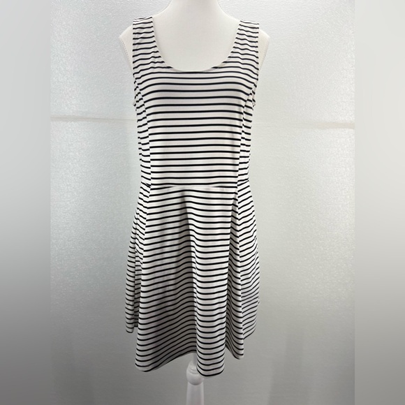 H&M Divided Short, Striped Tank Dress Black and White SIZE 14 - Picture 3 of 17